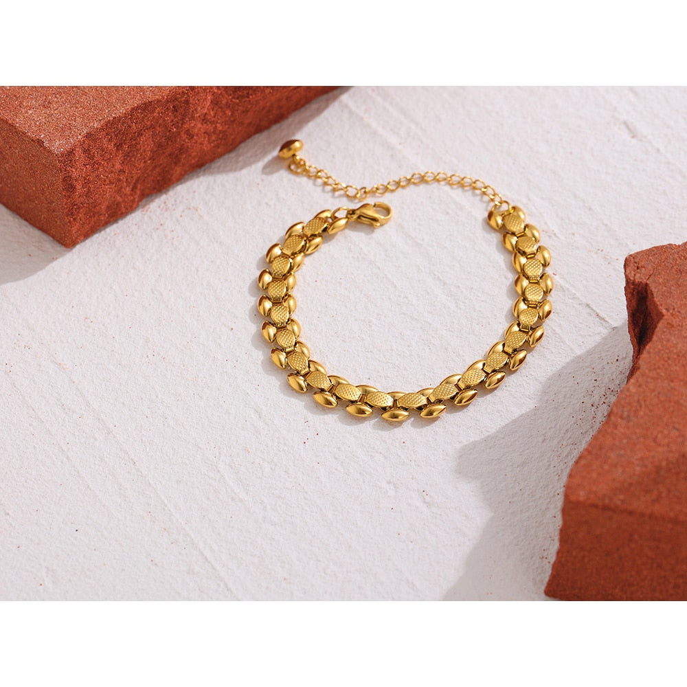 Gold Chain Lobster-Claw Clasp Bracelet - Nandi London