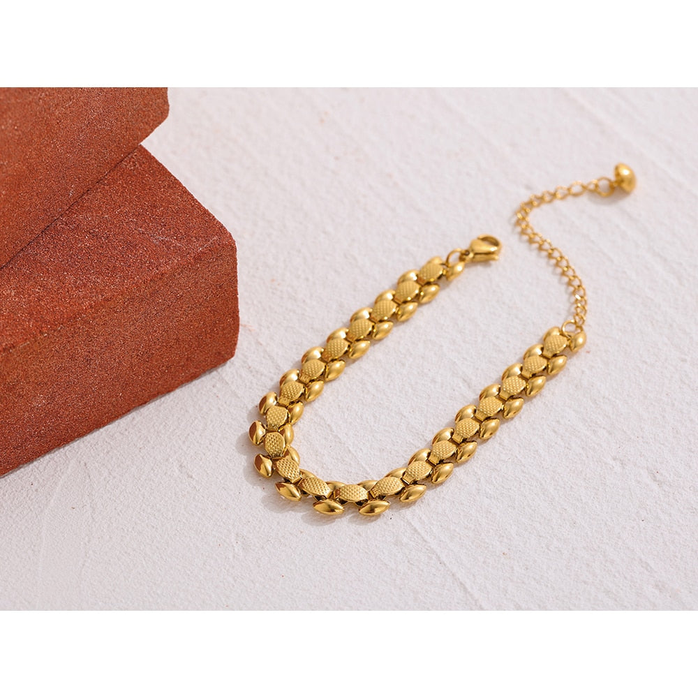 Gold Chain Lobster-Claw Clasp Bracelet - Nandi London