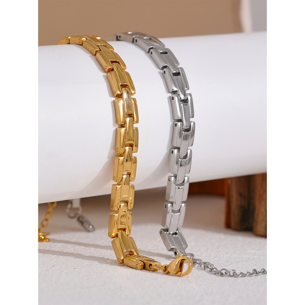 Stainless Steel Charm Polished Chain Golden Bracelet - Nandi London