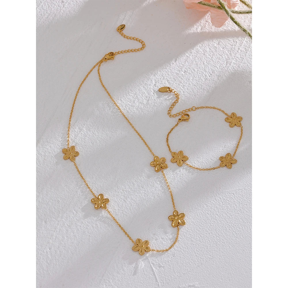 Lucky Charm Flower Jewellery Set - Nandi London