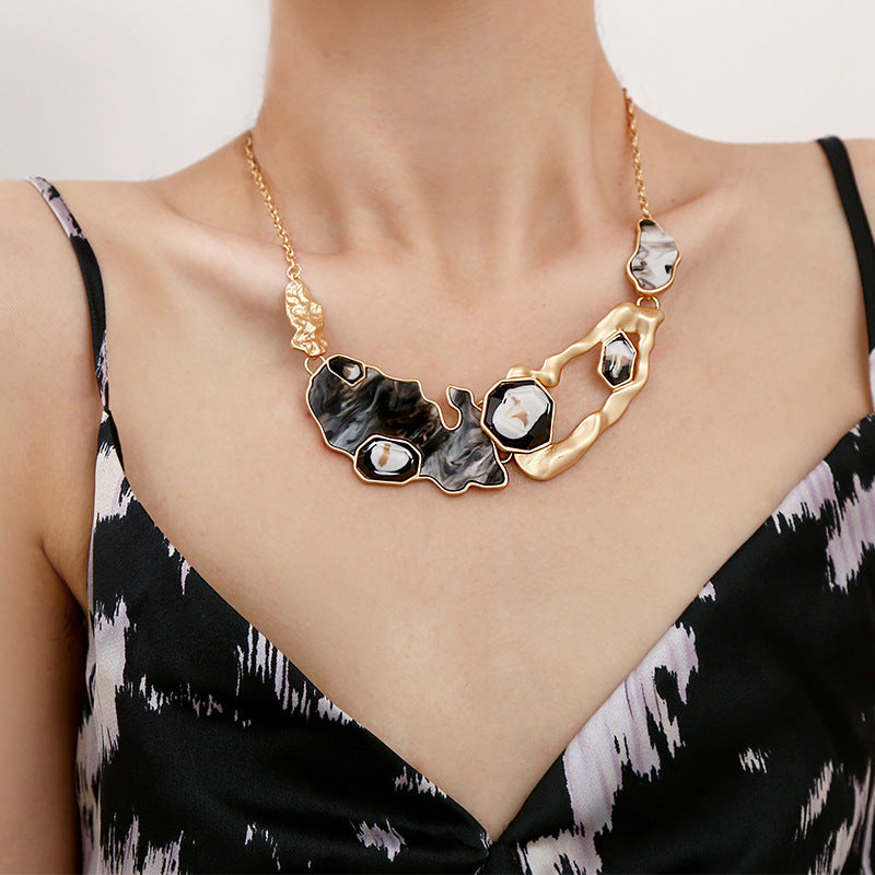 Retro Geometric Personality Necklace - Nandi London